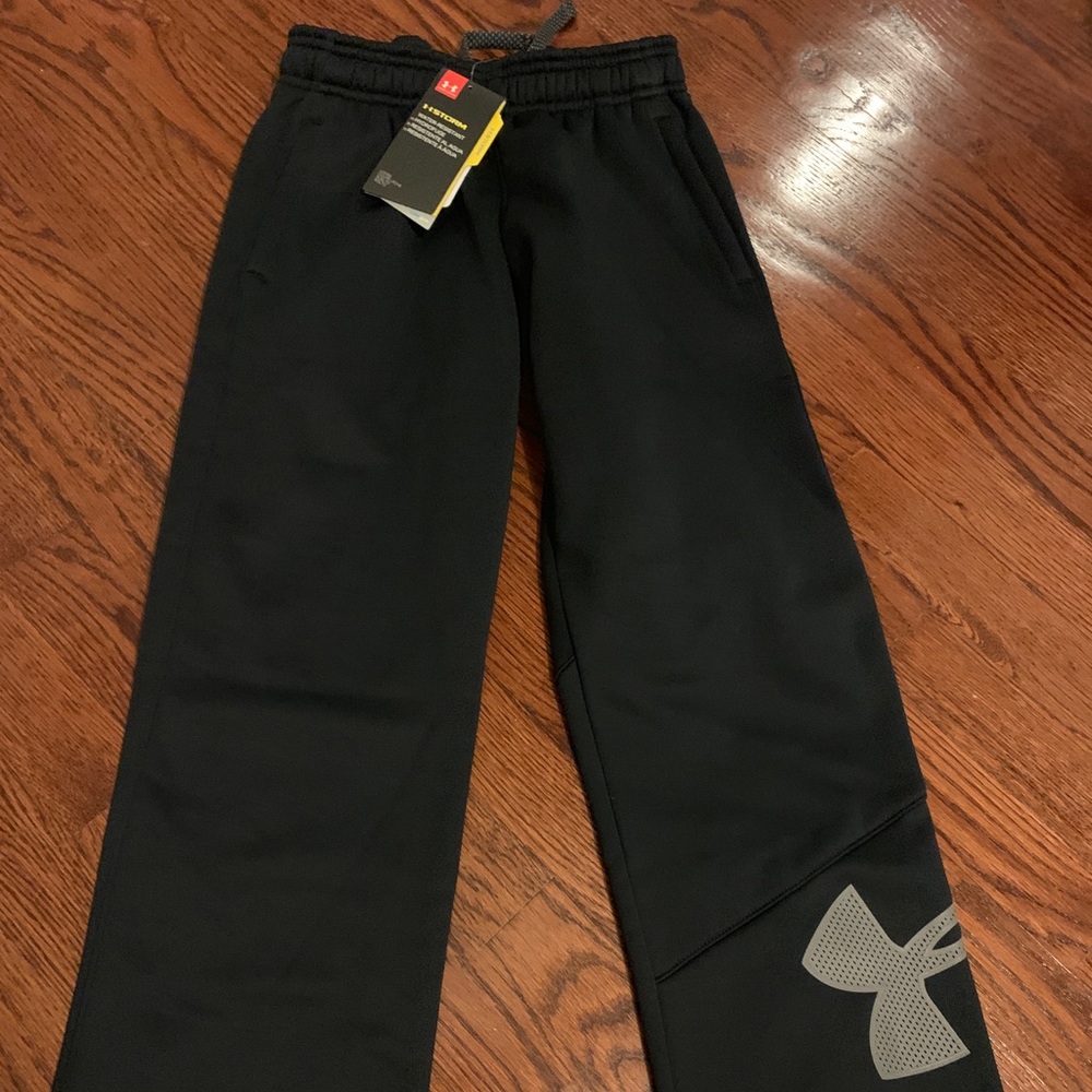 New! UA Storm water resistant sweatpants.